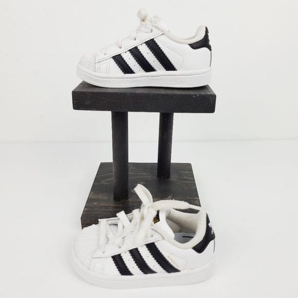 Adidas Superstar Kids Lace-up Age 5K EUC - Picture 3 of 10